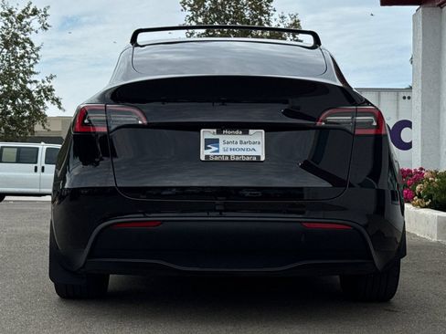 Used 2021 Tesla Model Y Long Range AWD/4WD image 5