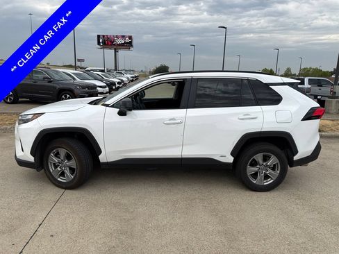 Used 2024 Toyota RAV4 LE AWD/4WD image 3