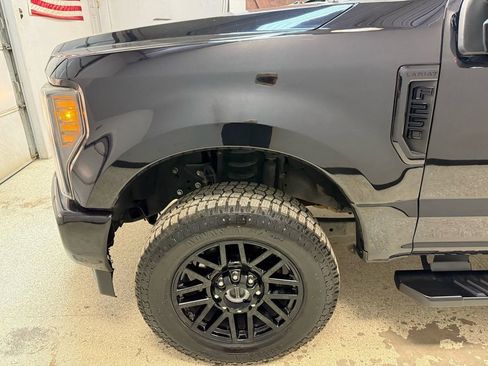 Used 2019 Ford F250 Lariat image 5