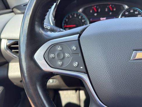 Used 2021 Chevrolet Traverse Premier image 21