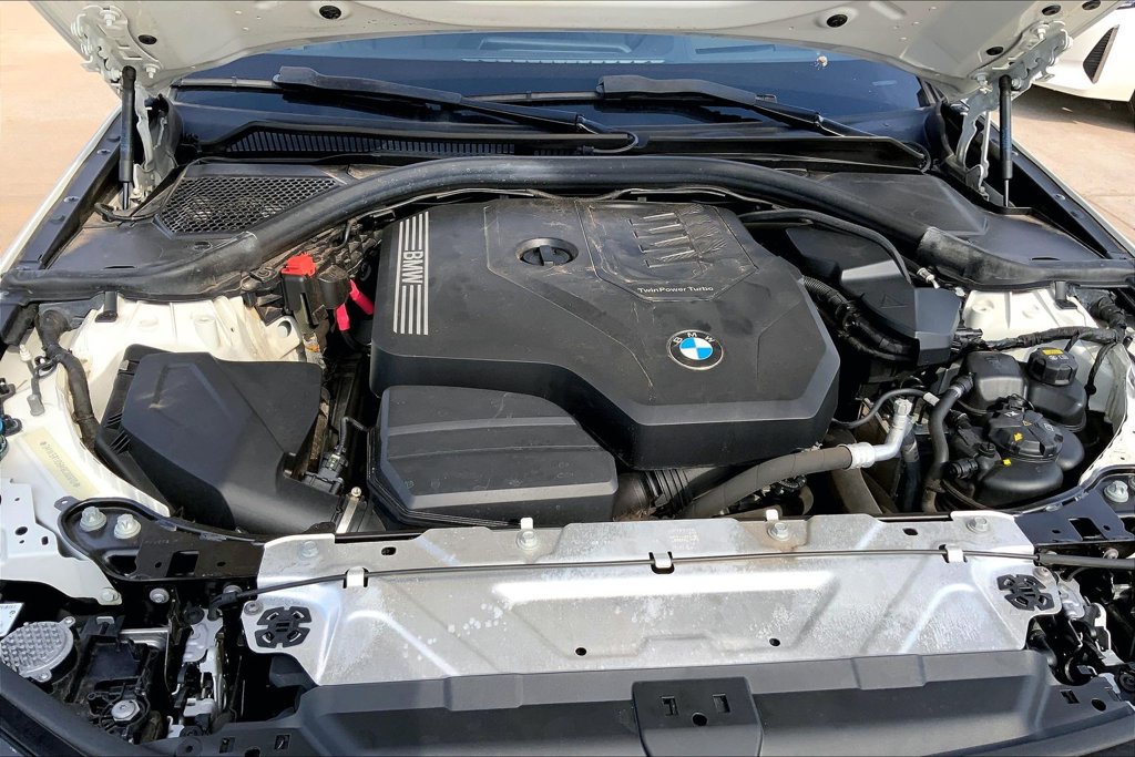 Used 2021 BMW 330i Sedan w/ M Sport Package RWD image 10