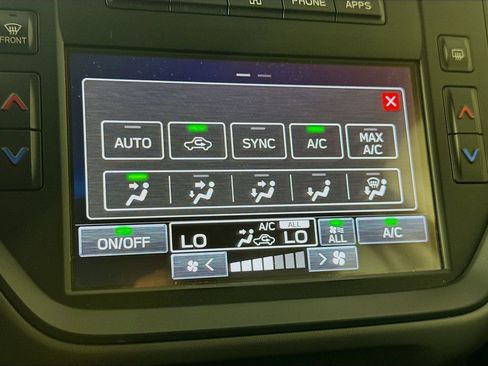 Used 2024 Subaru Crosstrek 2.0i AWD/4WD image 17