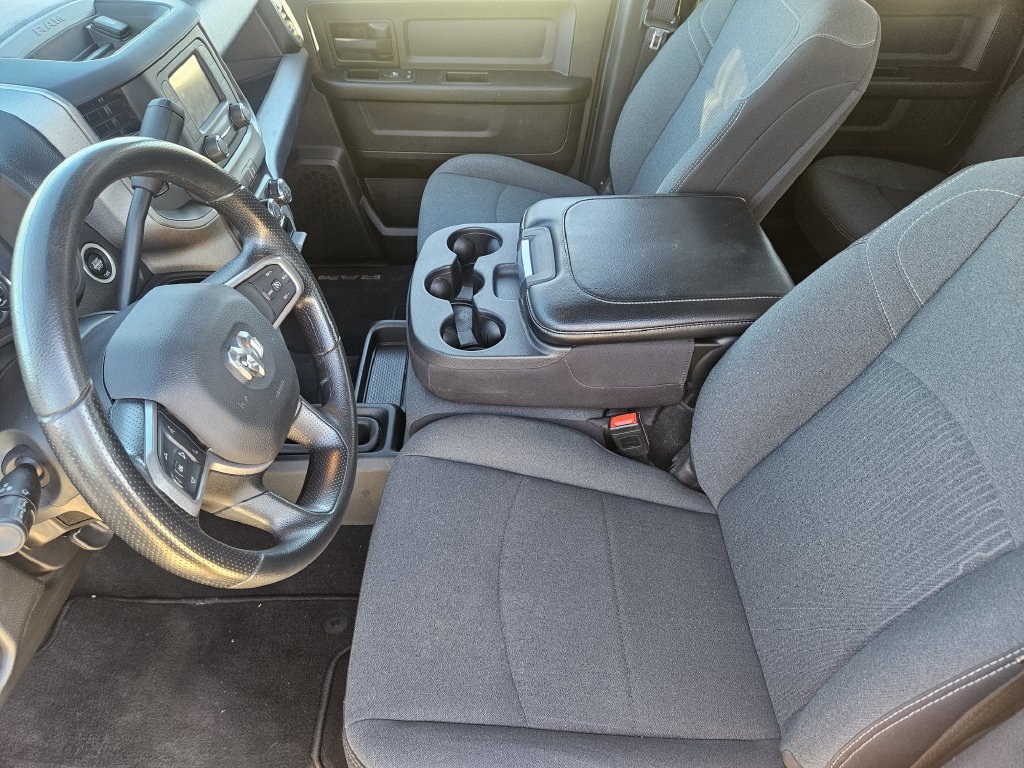 Used 2024 RAM 2500 Tradesman w/ Chrome Appearance Group AWD/4WD image 13