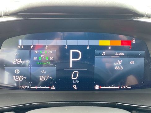 Used 2025 Chevrolet Corvette Stingray Preferred Cpe w/ Z51 Performance Package RWD image 11