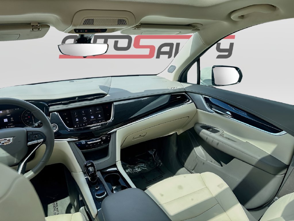 Used 2025 Cadillac XT6 Premium Luxury w/ Technology Package FWD image 25
