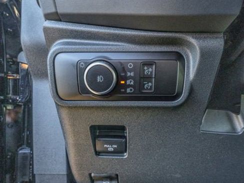 New 2025 Ford Bronco Badlands image 34