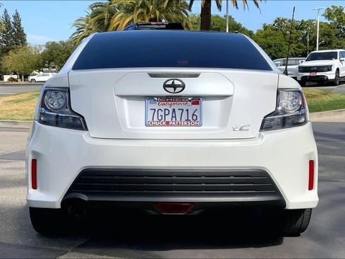 Used 2015 Scion tC FWD image 4
