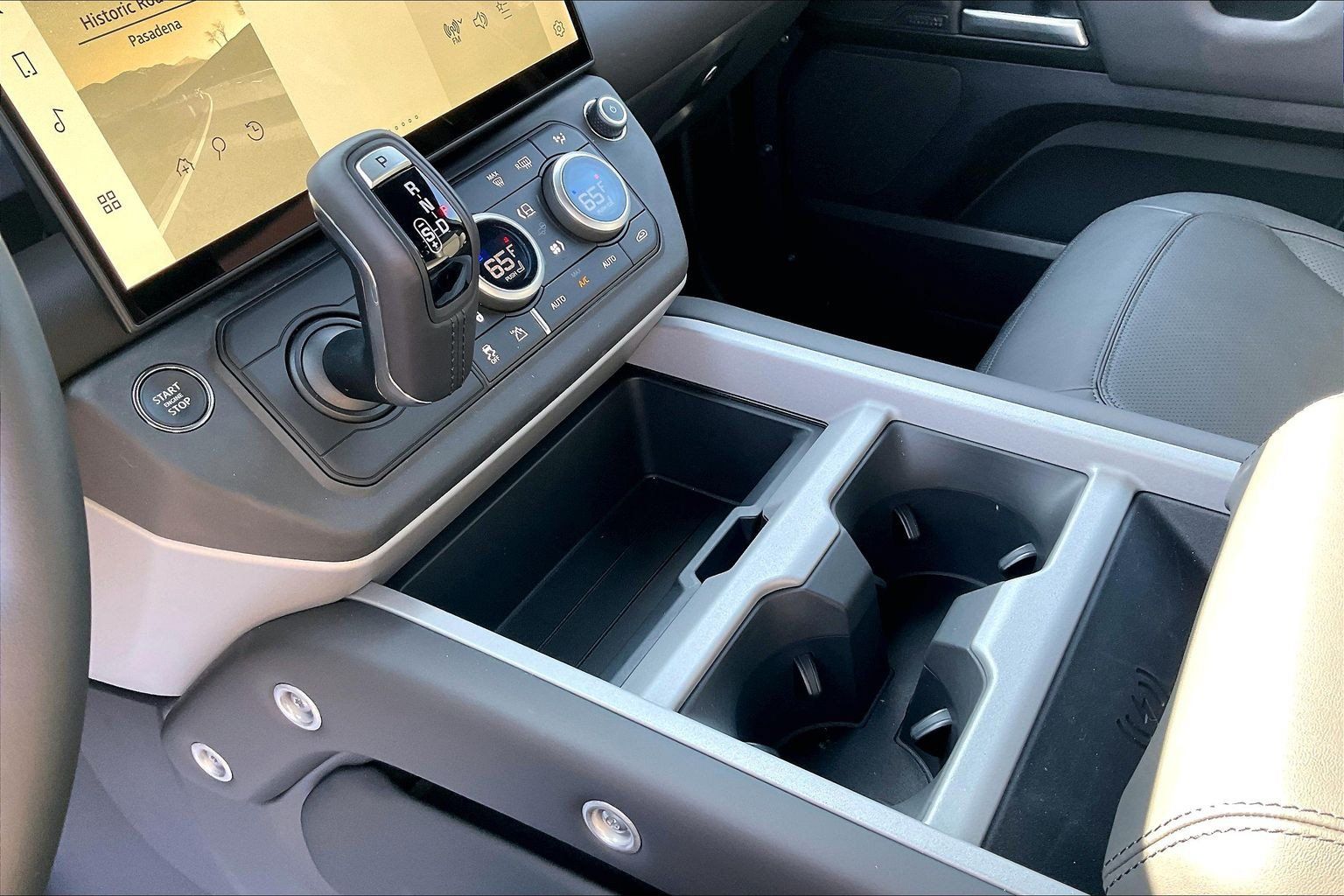 New 2026 Land Rover Defender 110 X AWD/4WD image 13