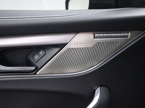 Certified 2024 Jaguar F-PACE R-Dynamic S AWD/4WD image 21