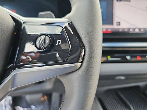 Used 2024 BMW 530i w/ Premium Package image 19