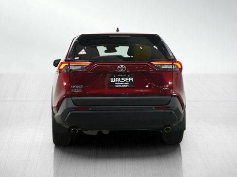 Used 2024 Toyota RAV4 LE AWD/4WD image 4
