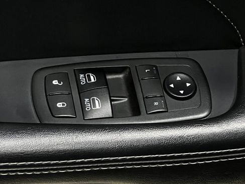 Used 2019 Dodge Challenger R/T w/ Plus Package image 18