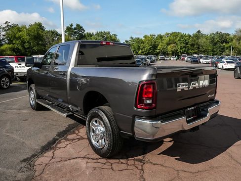 Used 2026 RAM 2500 Tradesman w/ Chrome Appearance Group AWD/4WD image 4