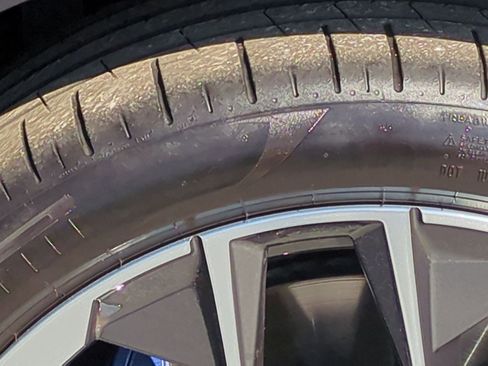 Used 2026 BMW X7 M60i image 12