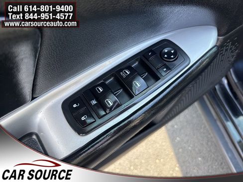 Used 2019 Dodge Journey SE w/ Blacktop Package image 12