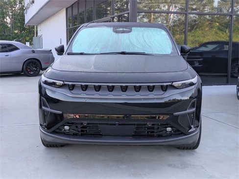 New 2025 Jeep Wagoneer S Limited w/ Comfort Package image 8