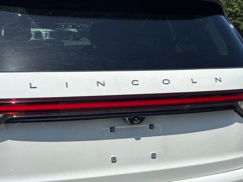 Used 2025 Lincoln Aviator 2WD image 11