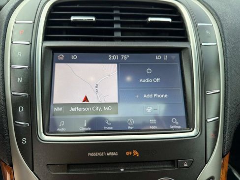 Used 2020 Lincoln Nautilus Reserve AWD/4WD image 25