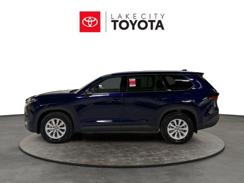 New 2026 Toyota Grand Highlander XLE FWD image 3