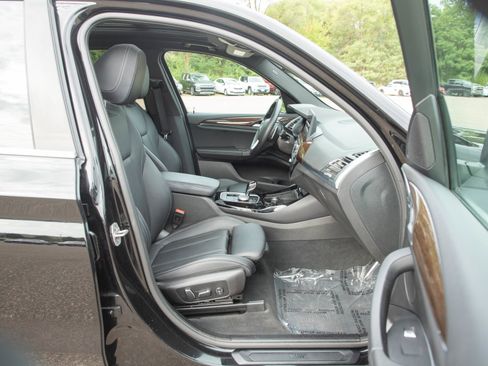 Used 2024 BMW X3 xDrive30i AWD/4WD image 11