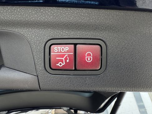 Certified 2020 Mercedes-Benz GLE 450 4MATIC image 17