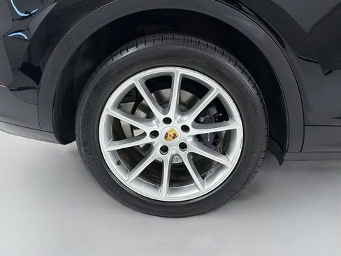 Certified 2019 Porsche Cayenne AWD/4WD image 35