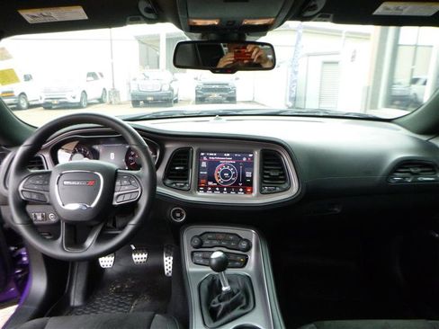 Used 2023 Dodge Challenger R/T w/ Plus Package image 9