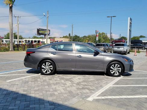 Used 2025 Nissan Altima 2.5 S FWD image 6
