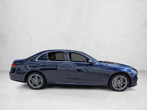 Certified 2022 Mercedes-Benz E 350 4MATIC Sedan image 4
