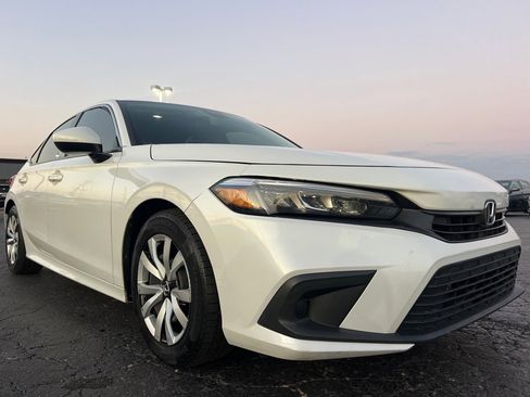 Used 2022 Honda Civic LX image 1