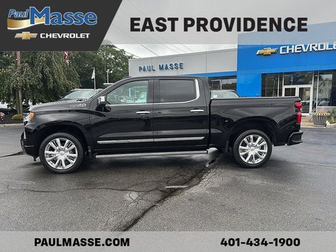 Used 2023 Chevrolet Silverado 1500 High Country w/ High Country Premium Package AWD/4WD image 4