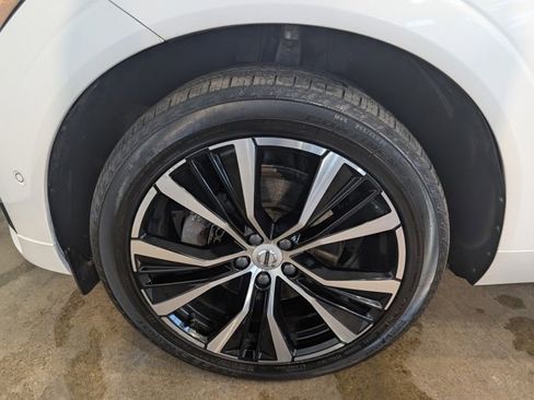 Used 2023 Volvo XC60 B5 Plus w/ Climate Package image 10