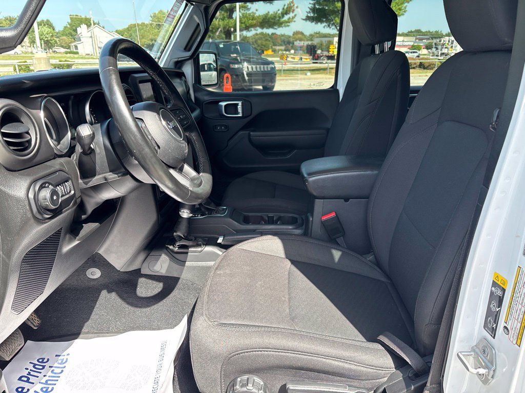 Used 2022 Jeep Wrangler Unlimited Sport AWD/4WD image 33