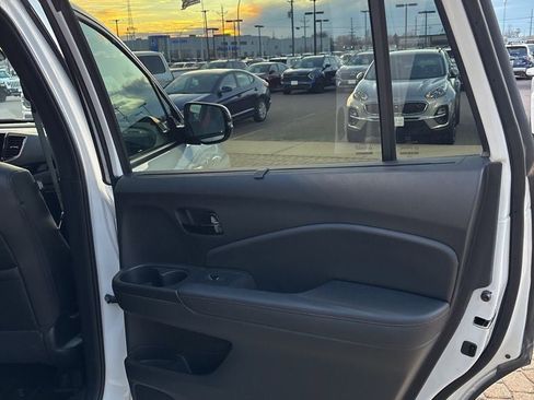 Used 2024 Honda Passport Black Edition image 23