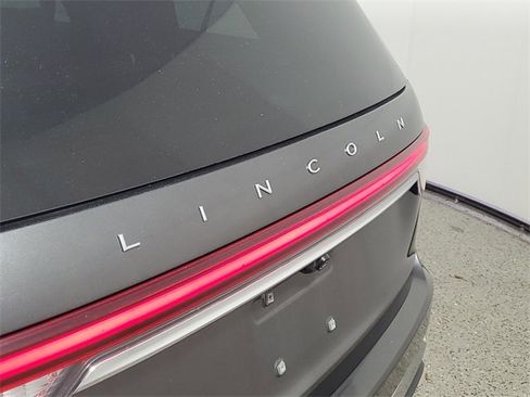 Used 2020 Lincoln Aviator Reserve w/ Elements Package Plus image 27