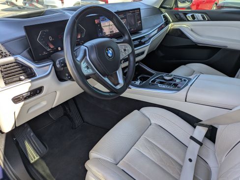 Used 2023 BMW X7 xDrive40i w/ Executive Package image 24