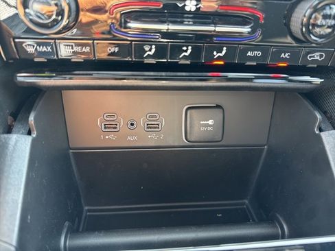 New 2025 Jeep Grand Cherokee L Laredo image 33