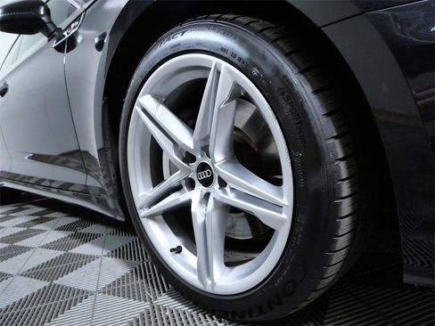 Used 2022 Audi A5 2.0T Premium Plus w/ Premium Plus image 2