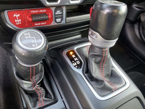 Certified 2021 Jeep Wrangler Unlimited Rubicon w/ Steel Bumper Group image 15