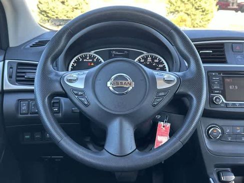 Used 2018 Nissan Sentra S image 7