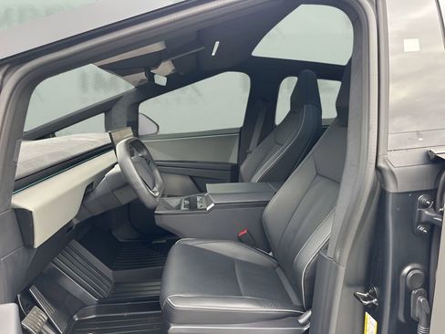 Used 2024 Tesla Cybertruck Cyberbeast image 9