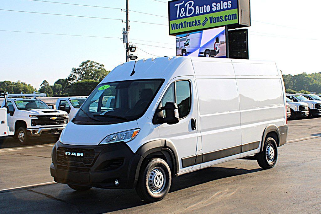 Used 2025 RAM ProMaster 3500 w/ Convenience Group FWD image 2