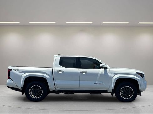 New 2026 Toyota Tacoma TRD Sport AWD/4WD image 2