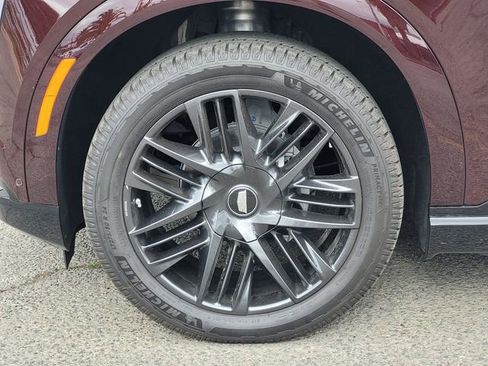 New 2025 Cadillac Escalade IQ Sport 2 w/ LPO, ONYX Package image 10