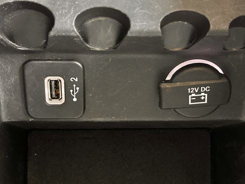 Used 2019 Jeep Cherokee Limited image 34