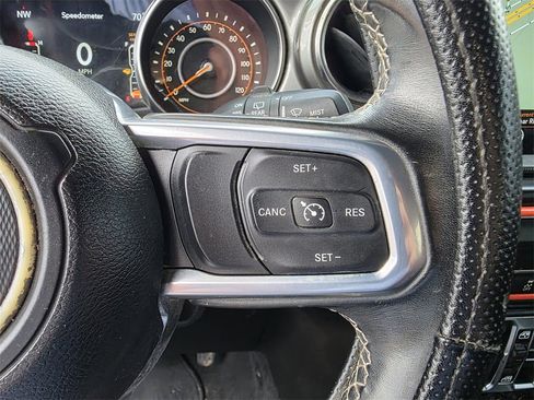 Used 2019 Jeep Wrangler Unlimited Sahara w/ Uconnect 4C Nav & Sound Group image 26