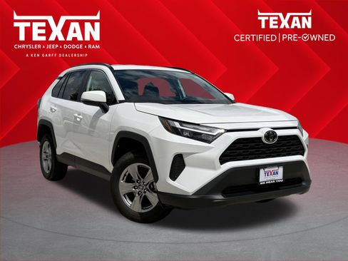Used 2025 Toyota RAV4 XLE image 1