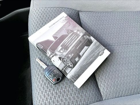 Used 2013 Ford F150 XLT w/ XLT Chrome Pkg image 16