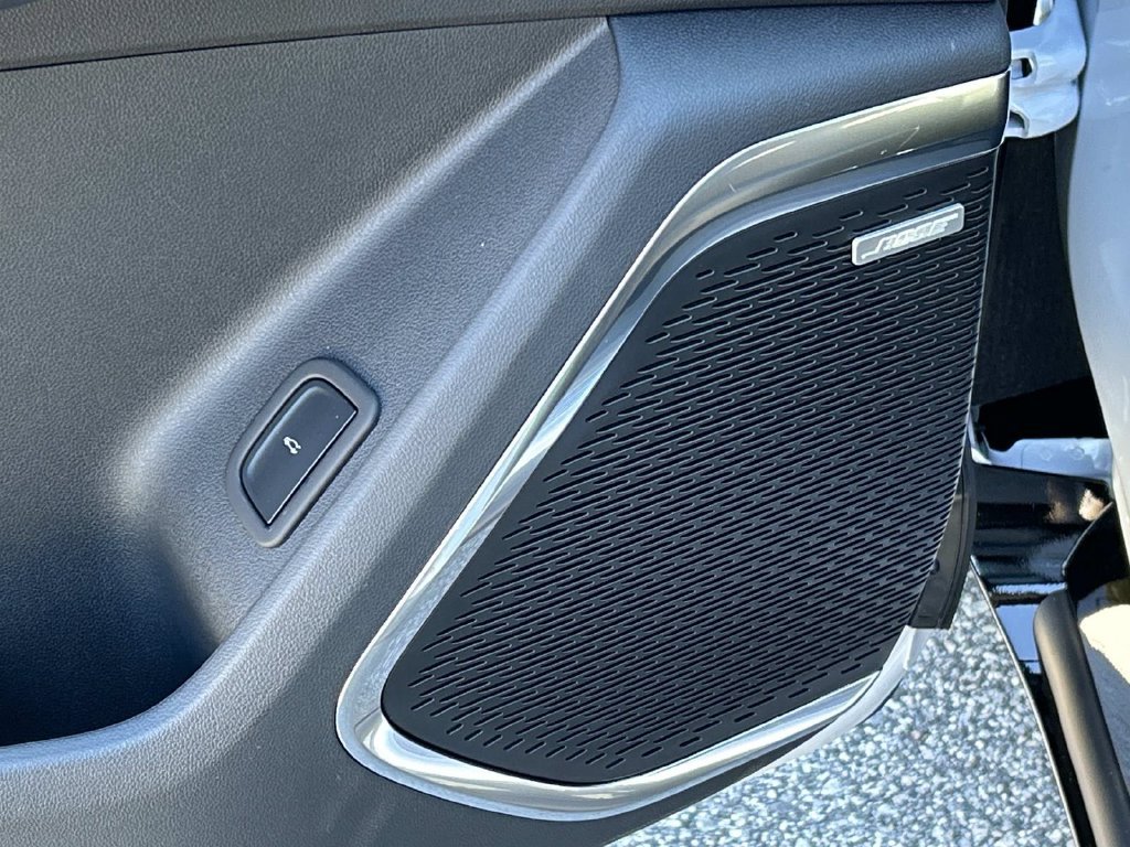 New 2027 Chevrolet Traverse RS FWD image 19