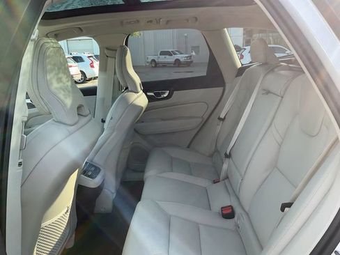 New 2026 Volvo XC60 B5 Ultra w/ Protection Package Premier AWD/4WD image 16